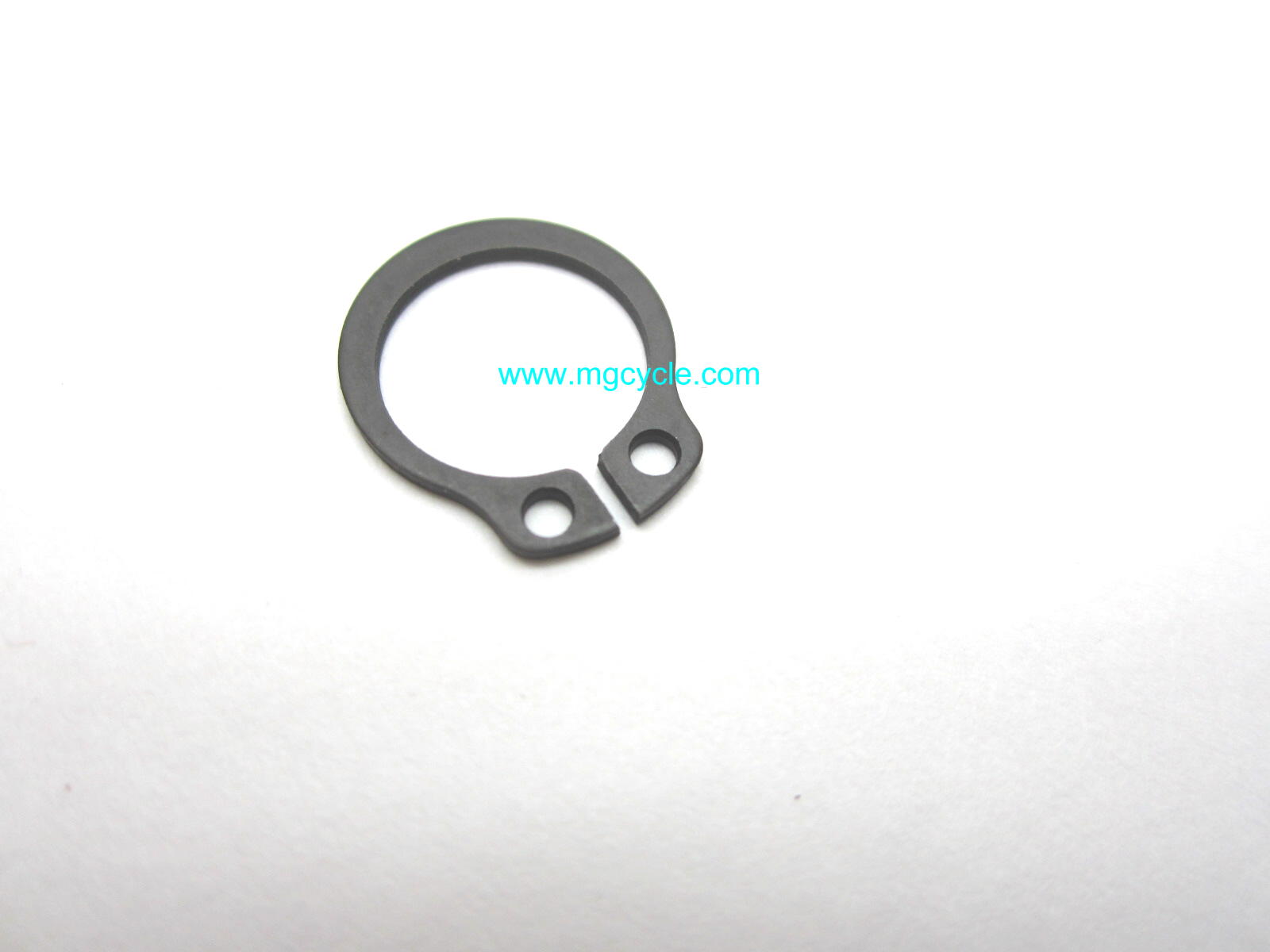 Snap ring, 4 shoe brake, 4 valve rocker spindle, V50 forks - Click Image to Close