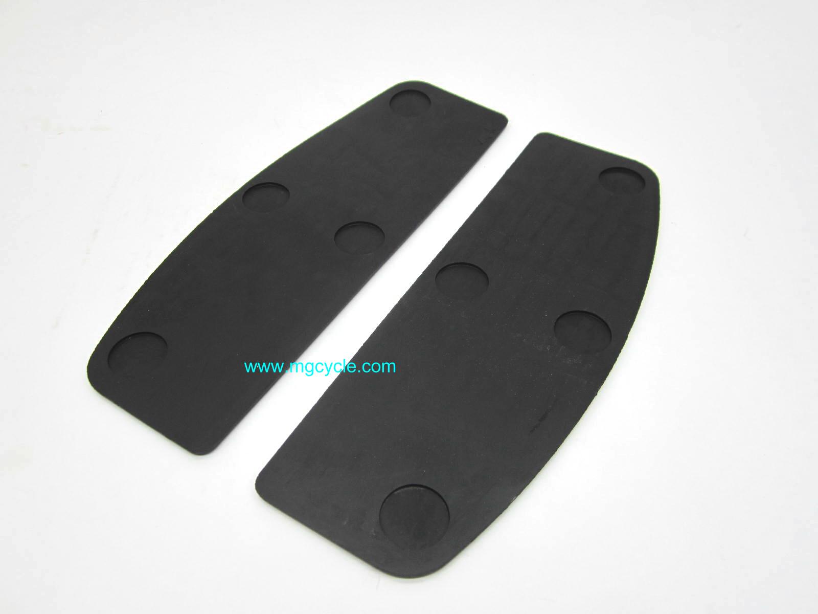 Floorboard rubber mat, pair, flat version GU13447040