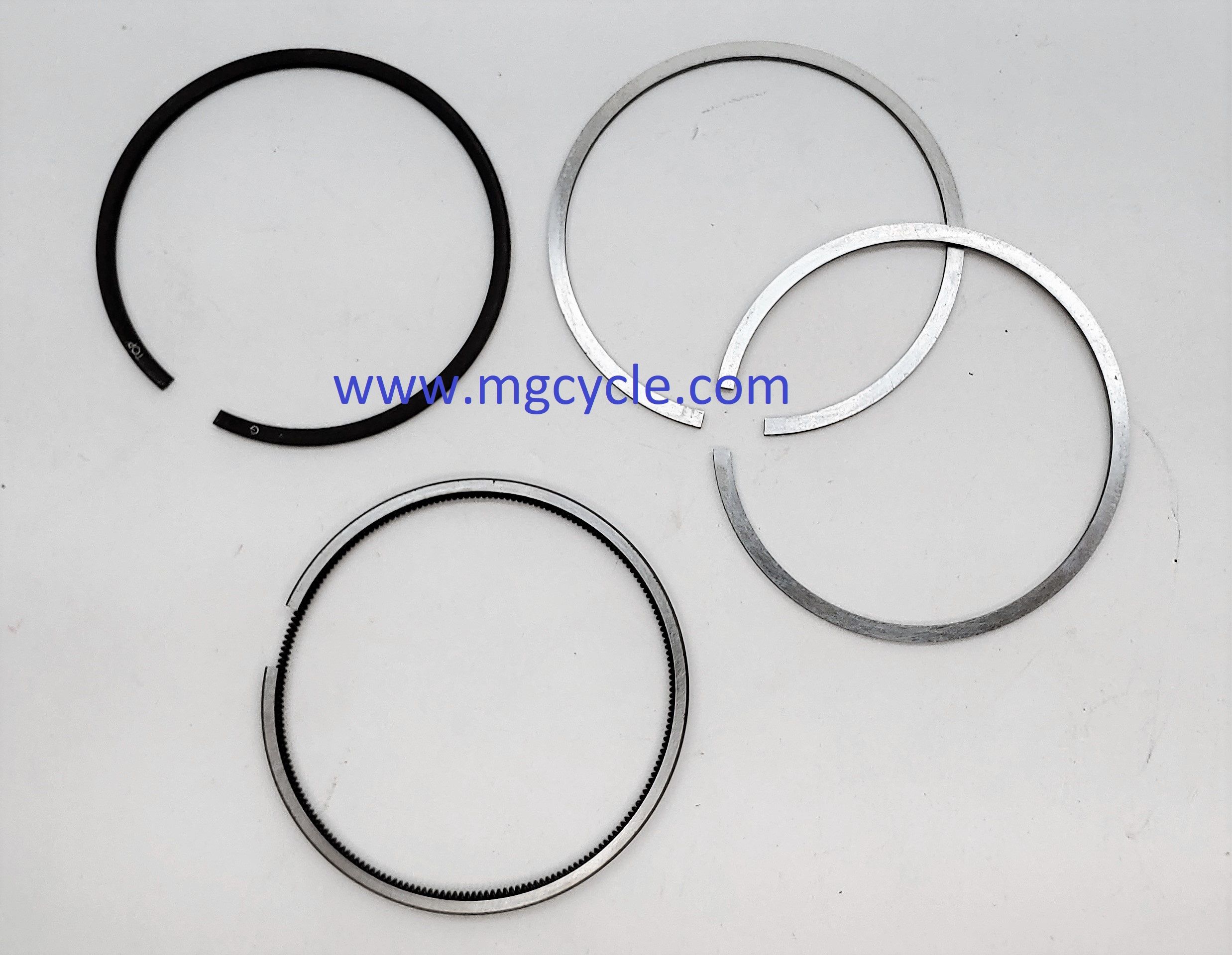 Piston ring set, 4 rings V7 Sport 14060700