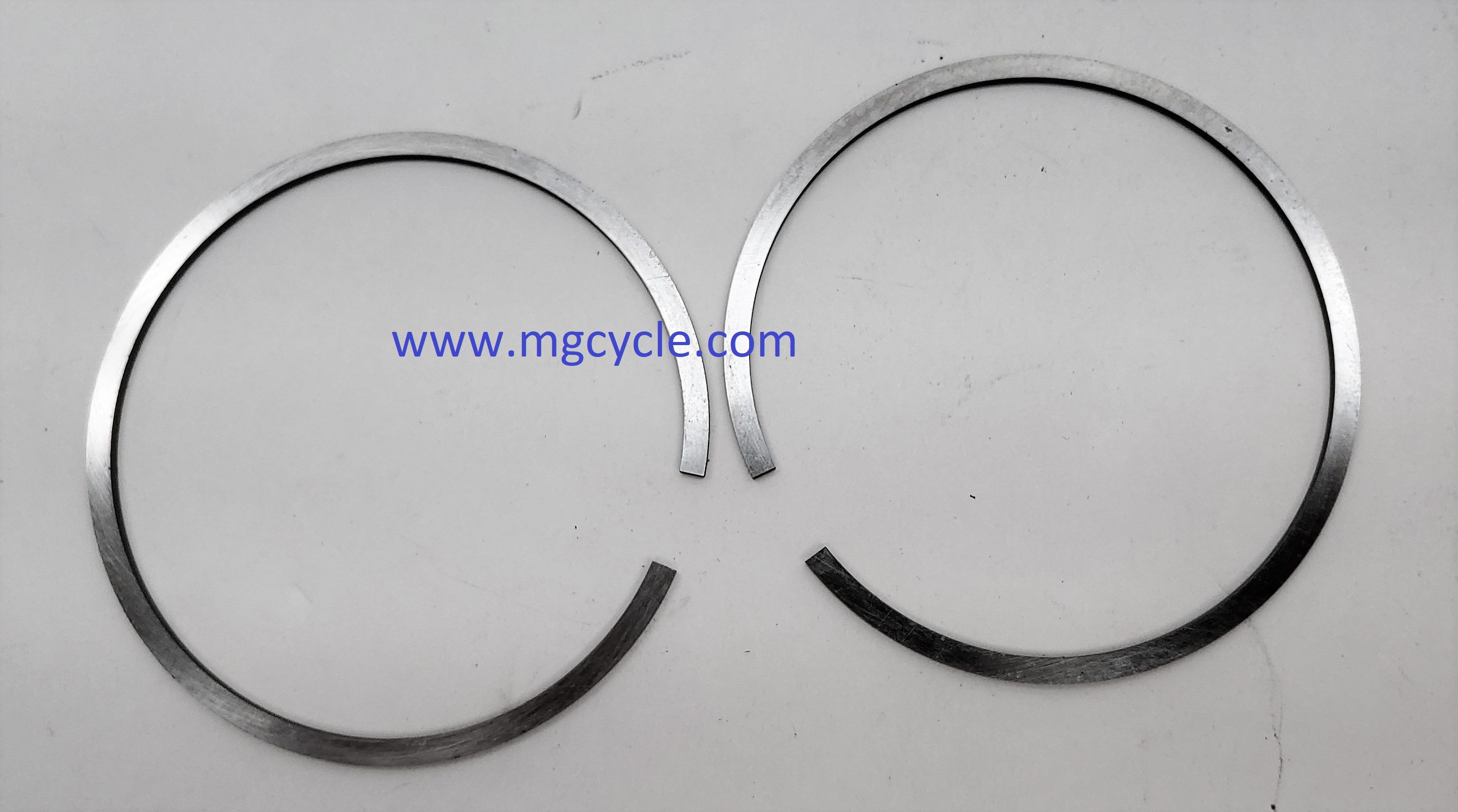 Piston ring set, 4 rings V7 Sport 14060700