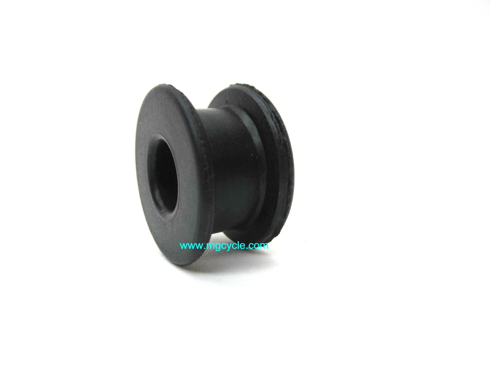 Fuel tank bushing T T3 SP LMans muff hanger V11 Sport GU14103400