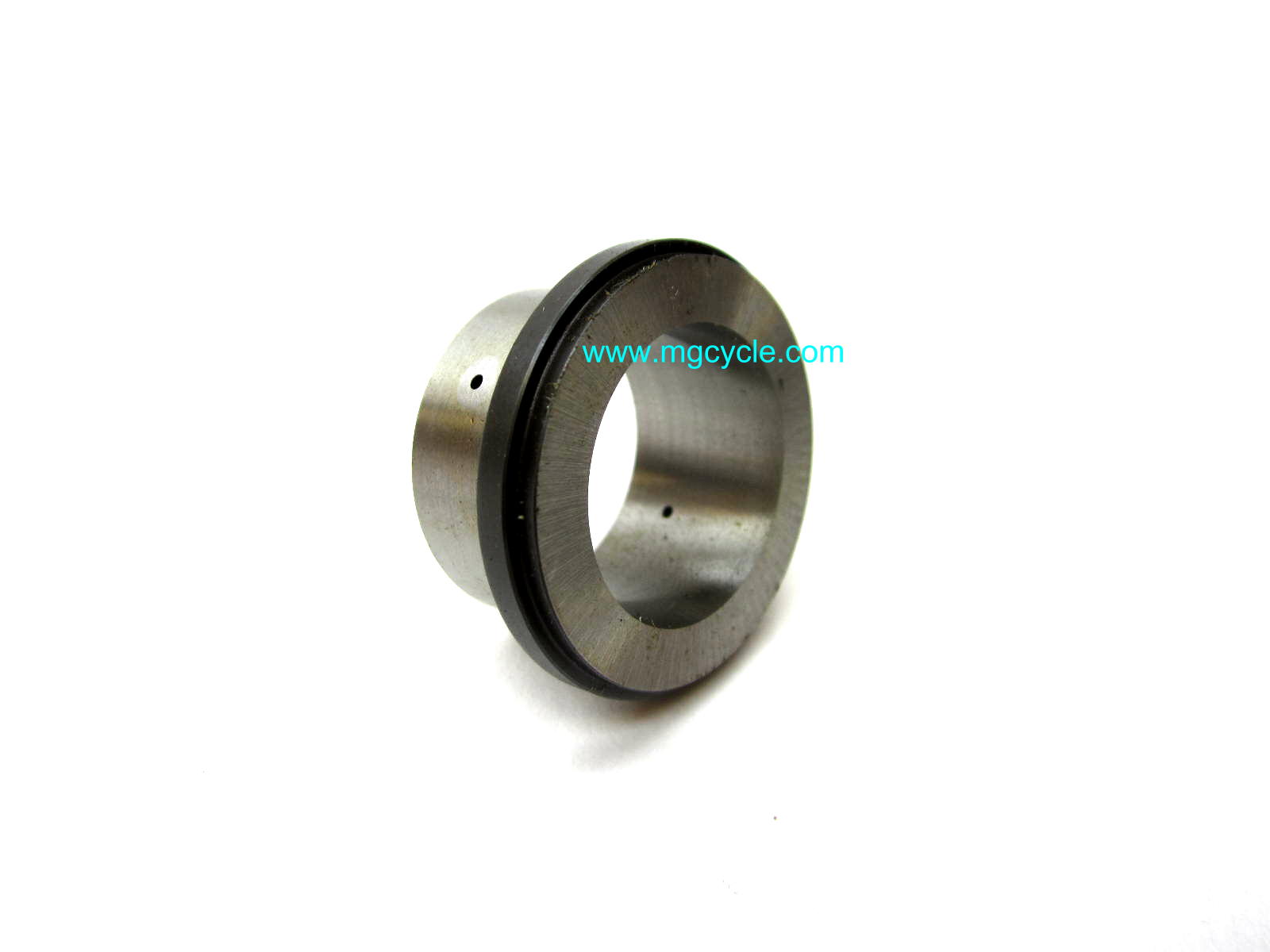 Inner bearing race bushing for main shaft needle bearings