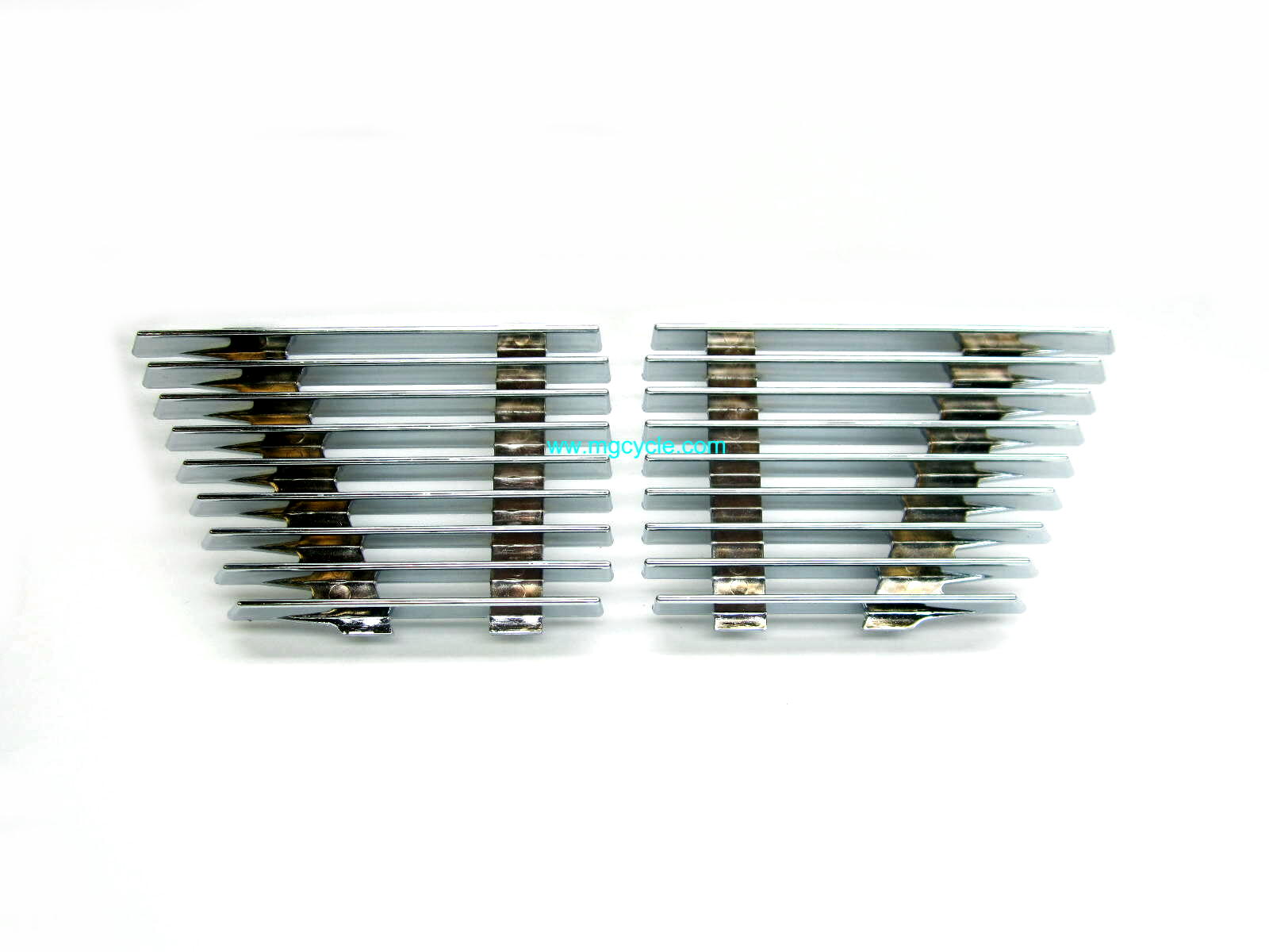 Chrome side cover grill set: Convert 850T3 1000SP V1000 G5