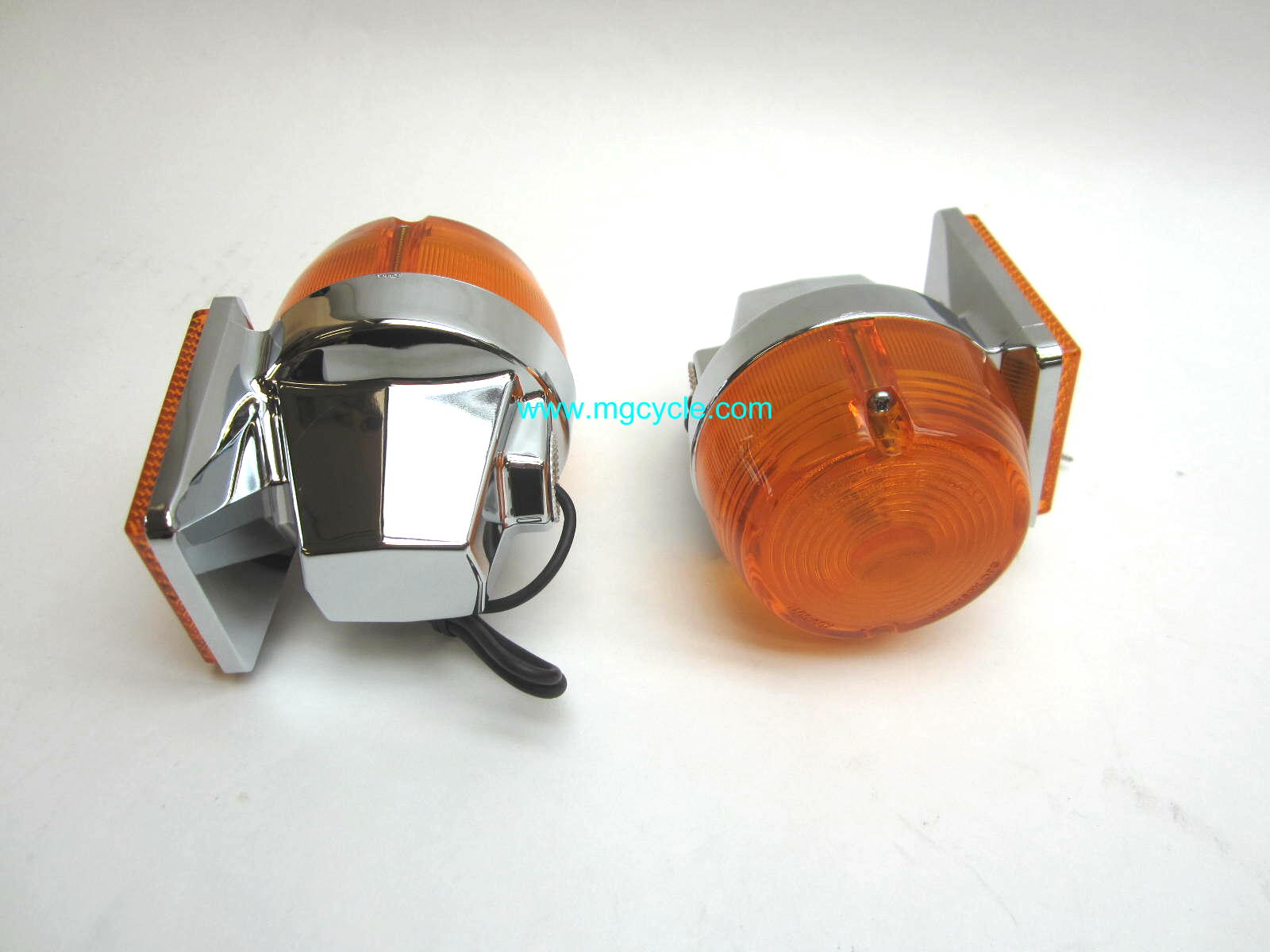 Pair CEV turn signals, amber reflectors, Guzzi, Ducati others - Click Image to Close