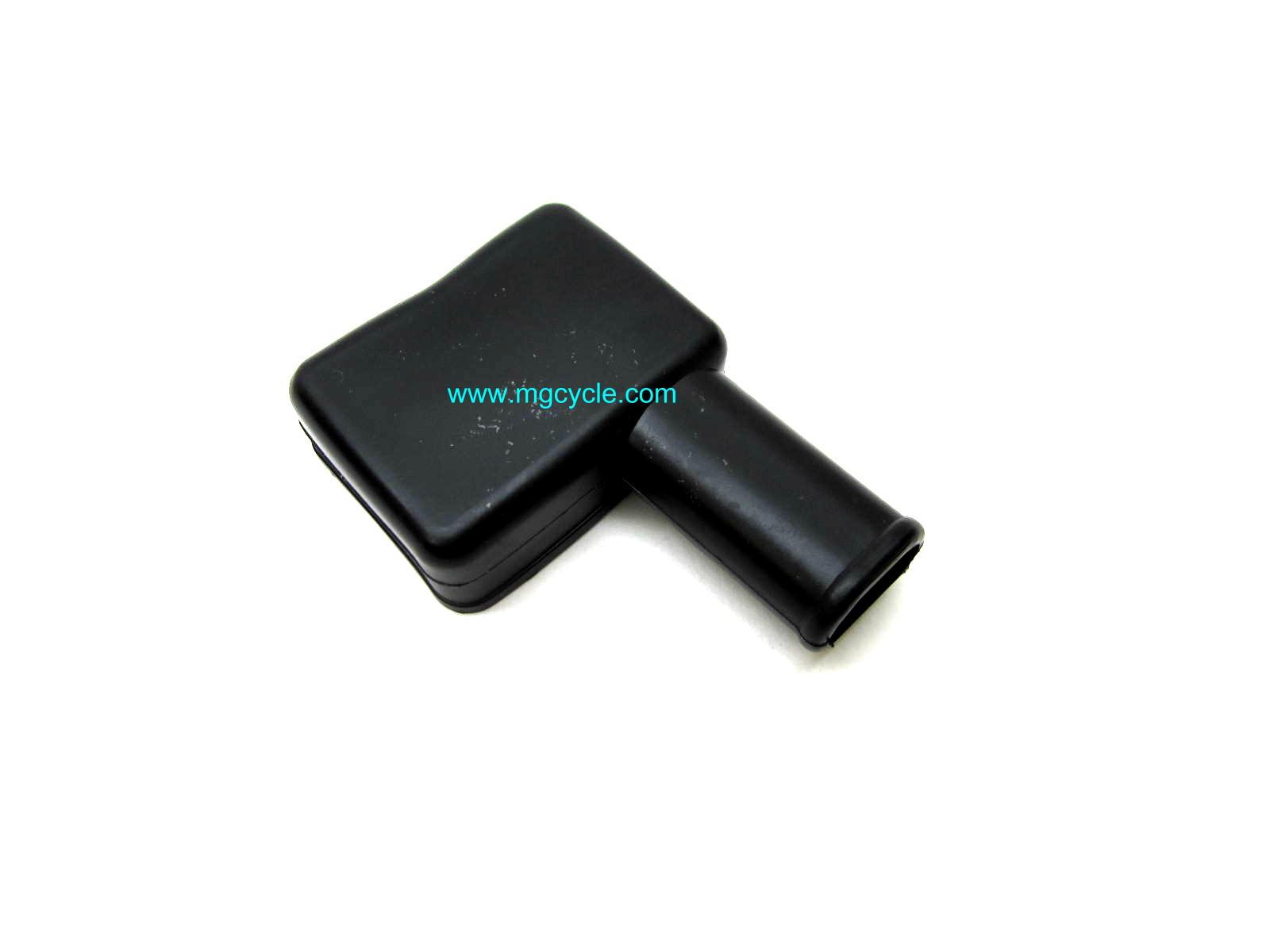 Rectangular rubber boot for battery cable