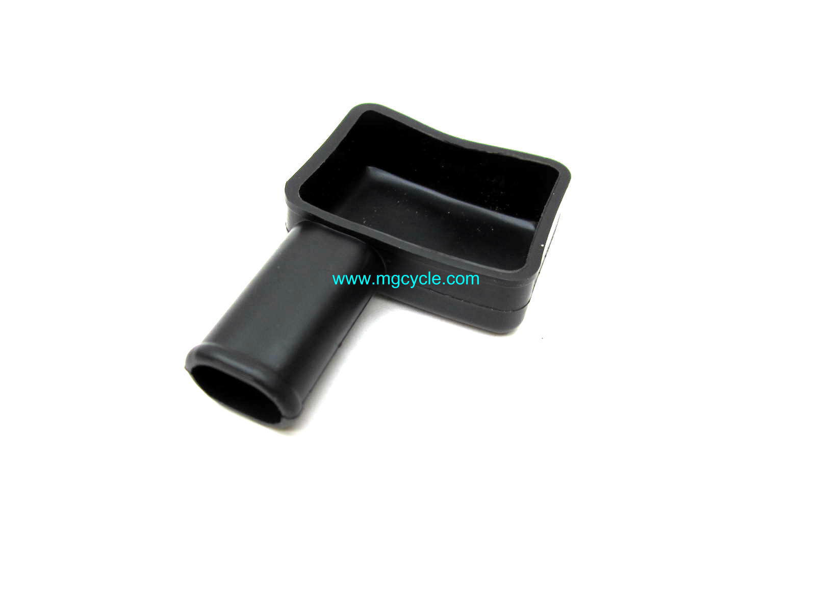 Rectangular rubber boot for battery cable