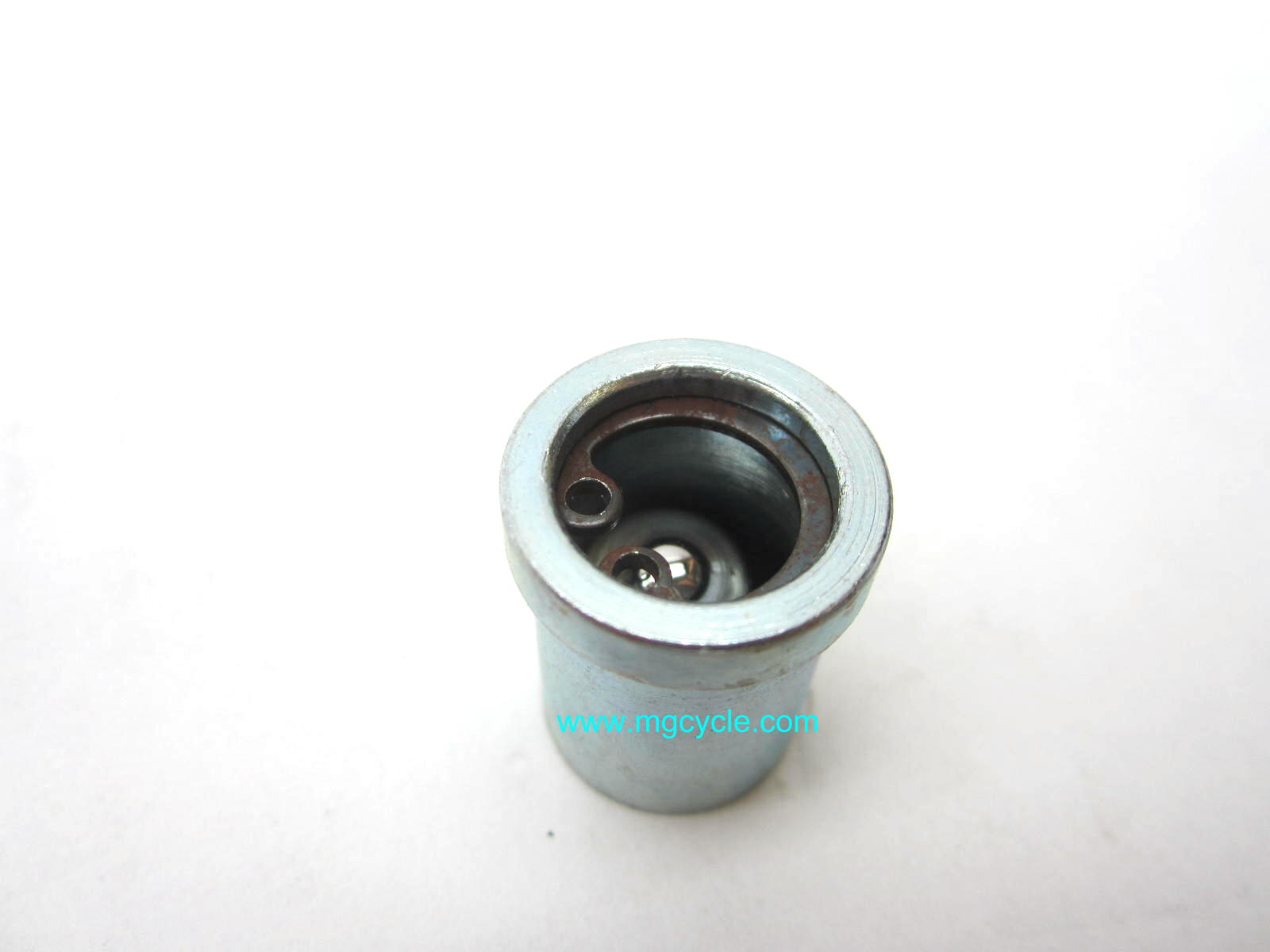 Breather check valve, many models 1975 to 2002 GU28150560