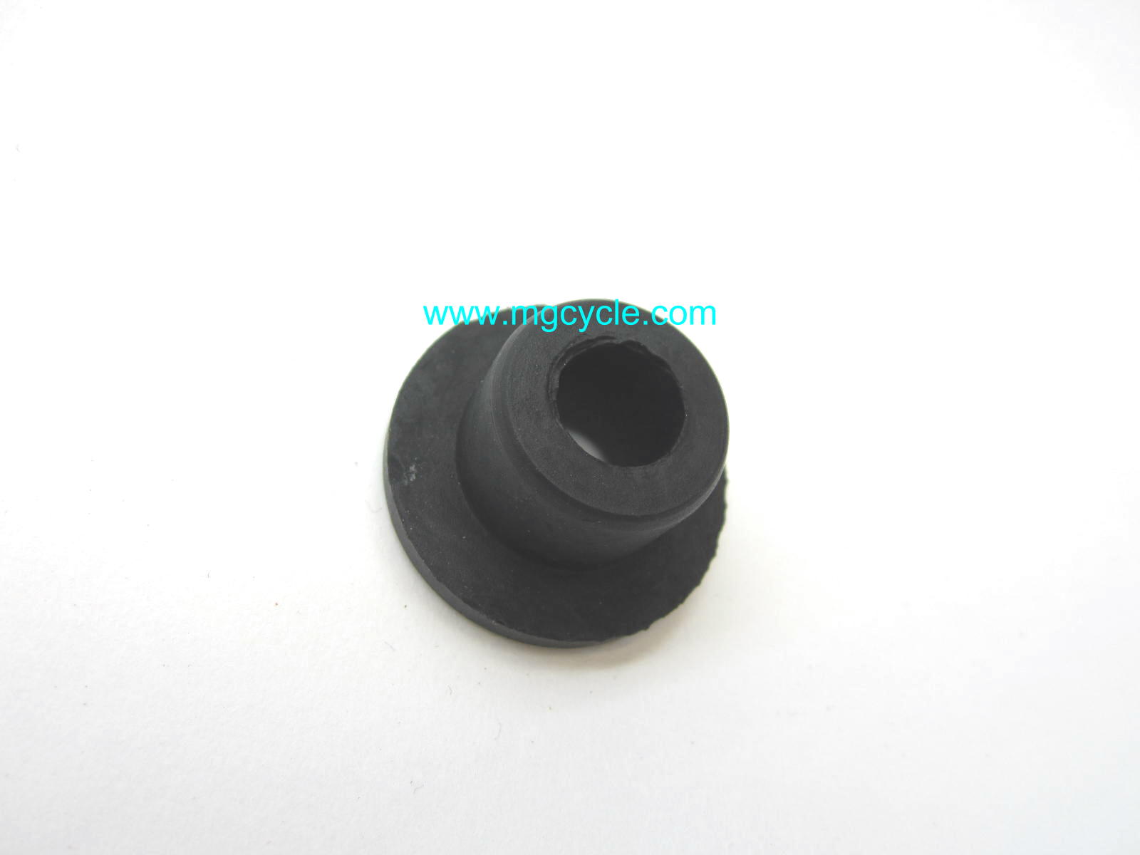 Rubber fuel tank bushing, Ambassador Eldorado V700