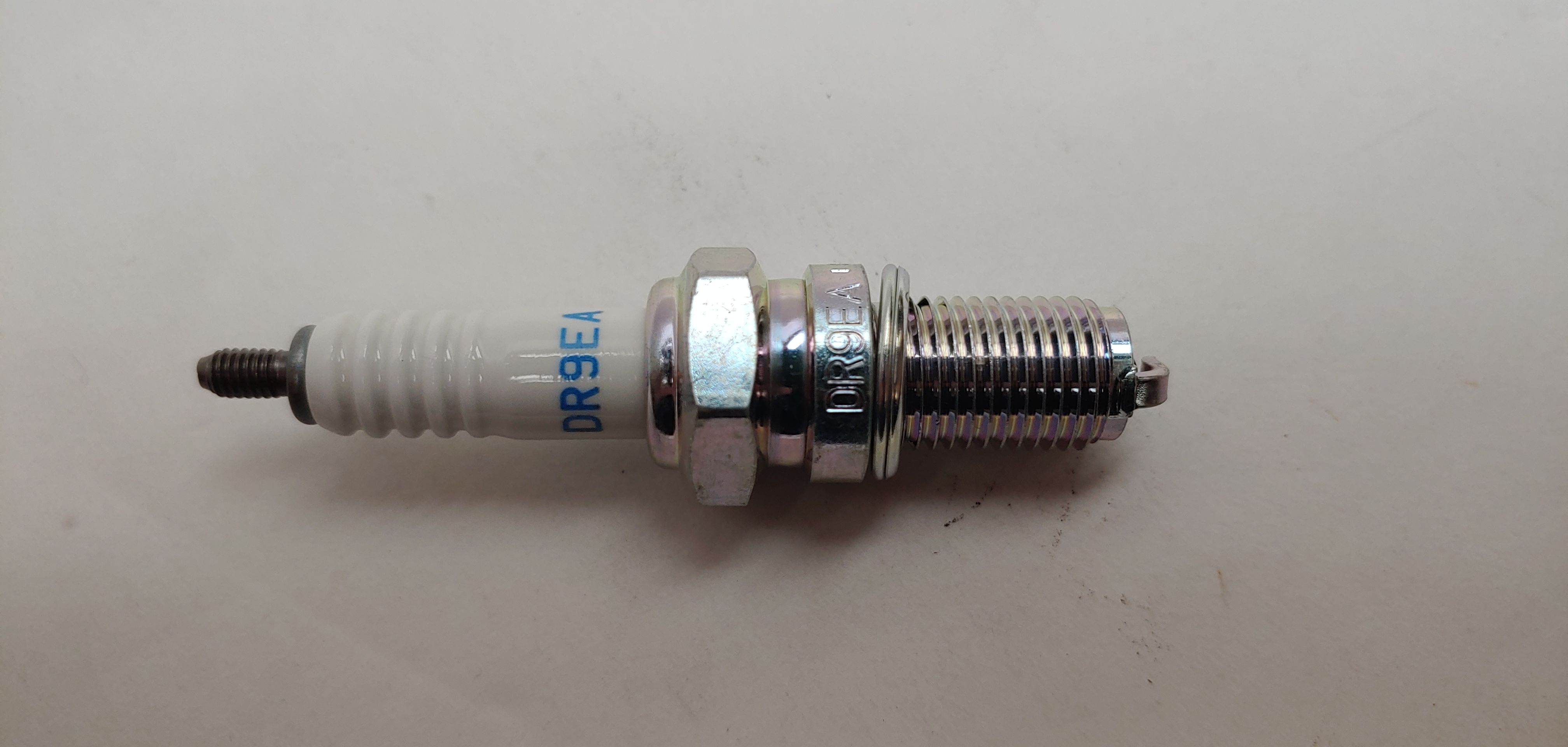 NGK DR9EA spark plug, Daytona RS, Centauro