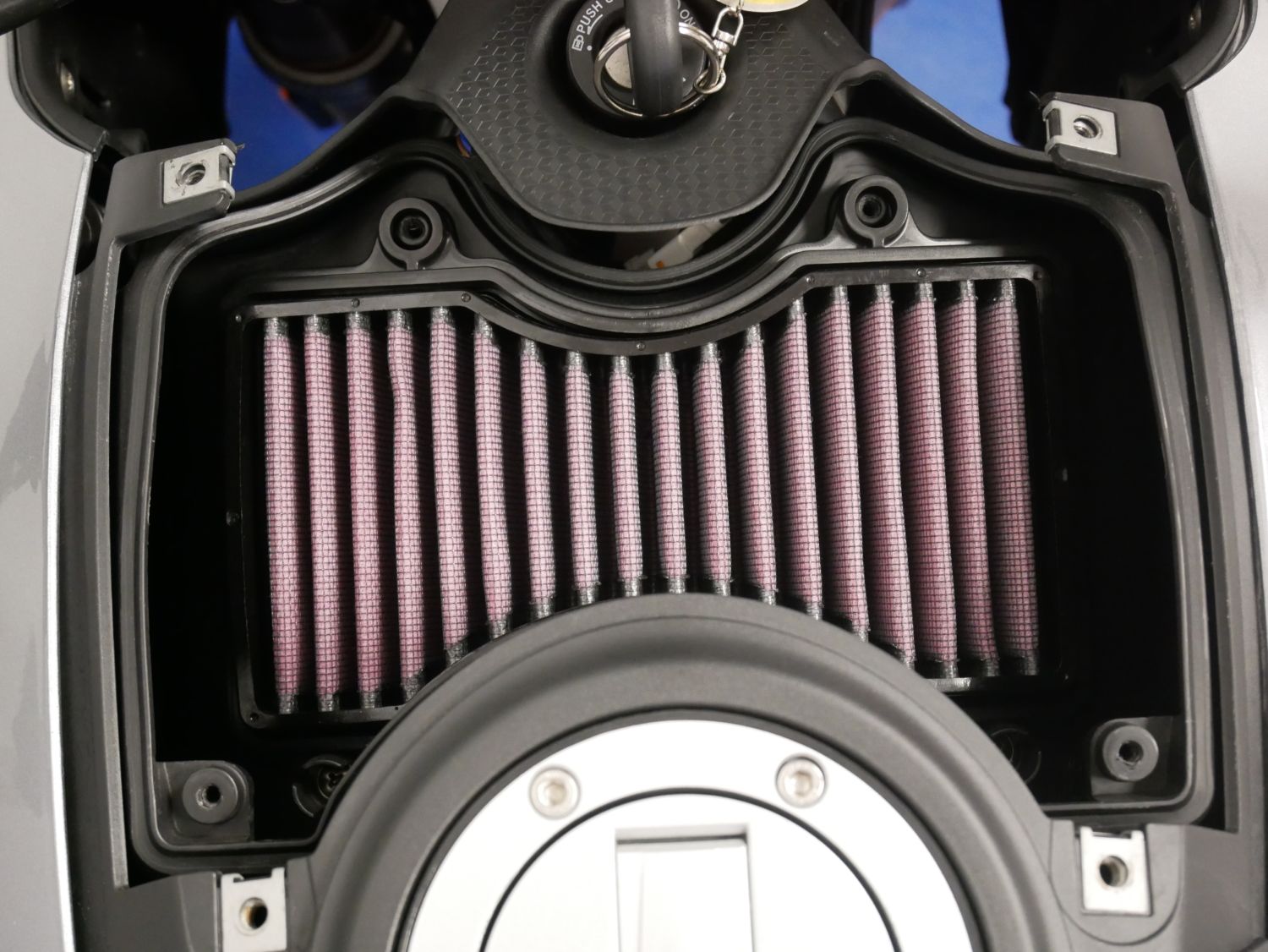 Racing air filter specific for Moto Guzzi V100
