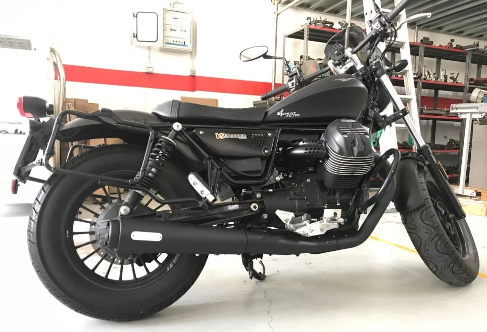 Mistral black slip-on mufflers for V9 Bobber & V9 Roamer