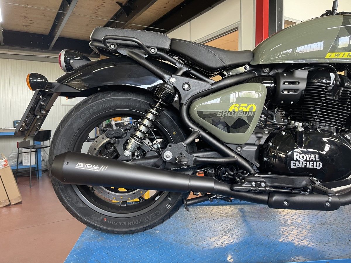 Black painted conical exhaust Royal Enfield ShotGun 650 E5+