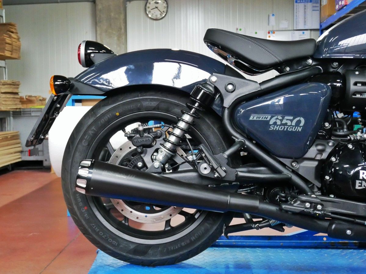 Mistral ALL-BLACK Exclusive exhaust Royal Enfield ShotGun650 E5+