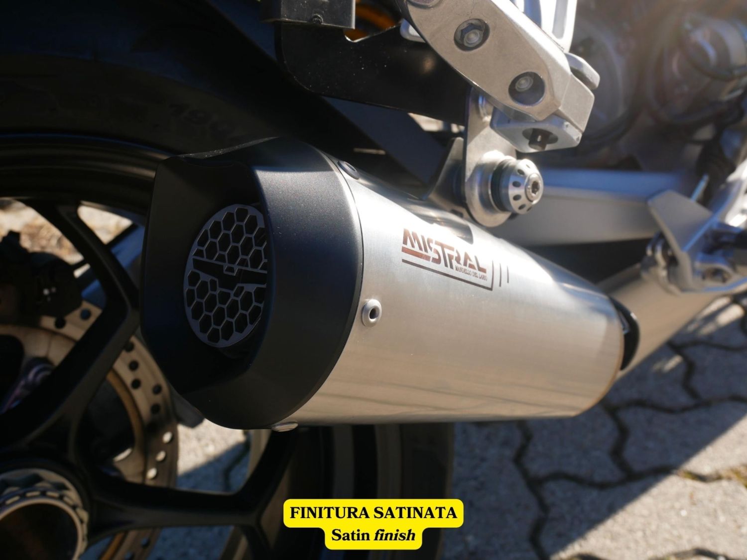 Avion exhaust (black paint) for V100 Mandello