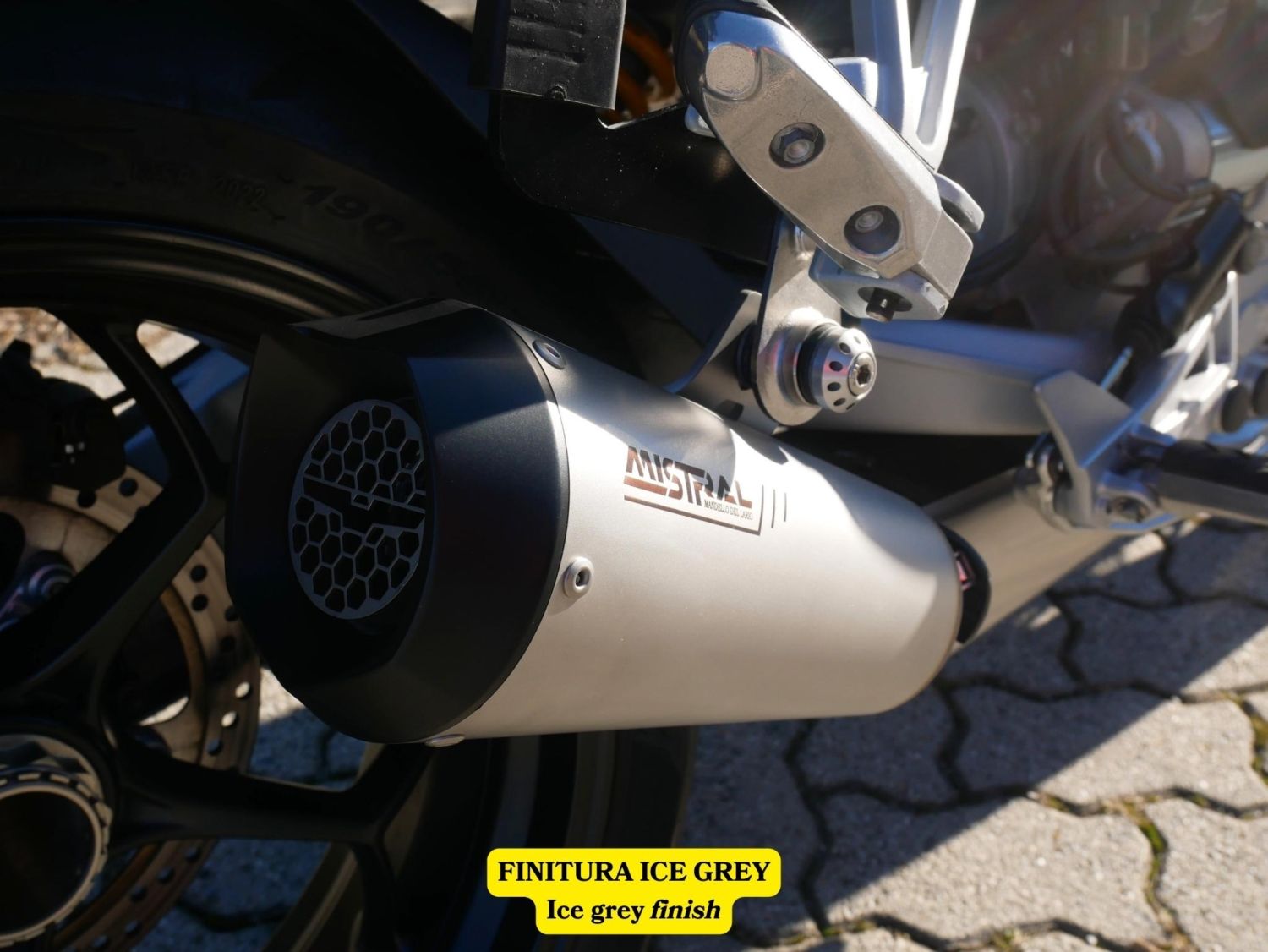 Avion exhaust (black paint) for V100 Mandello