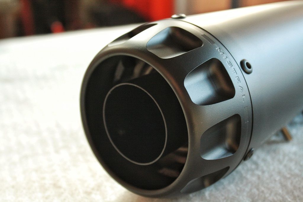 Black paint Exclusive Short exhaust V7 850 EURO5 w/all black cap